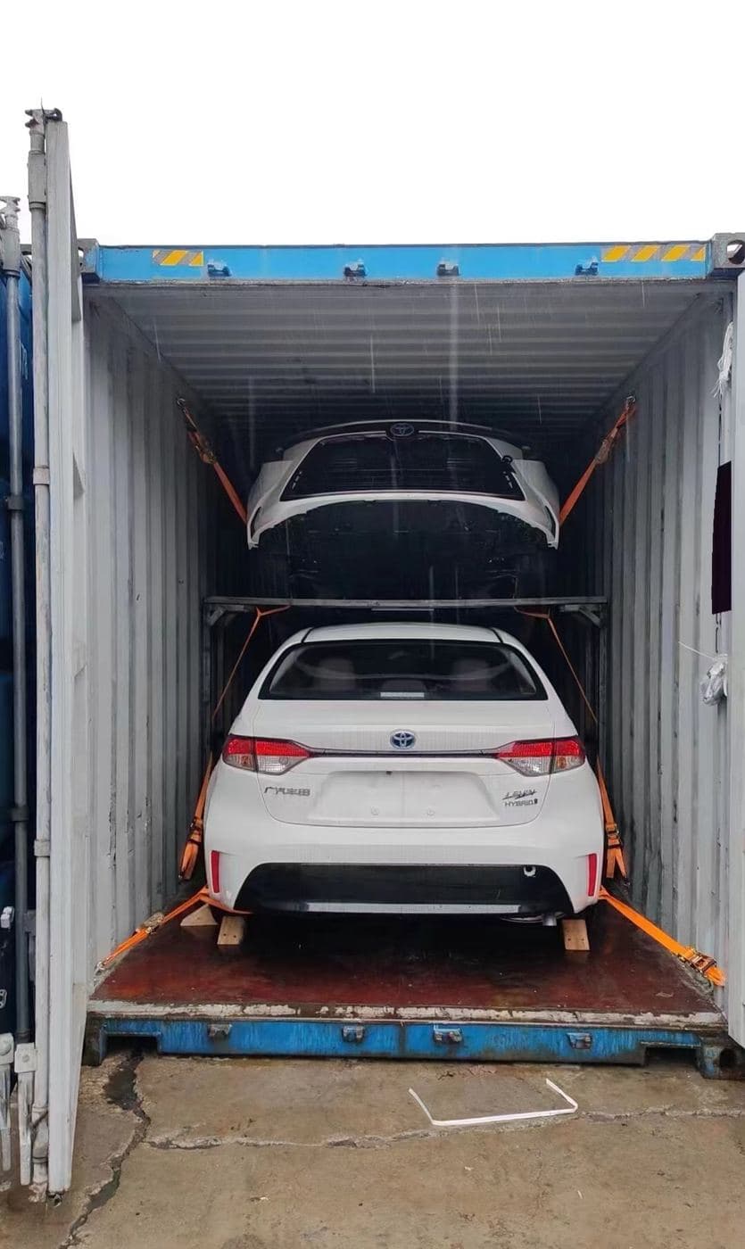 Two-tier container loading