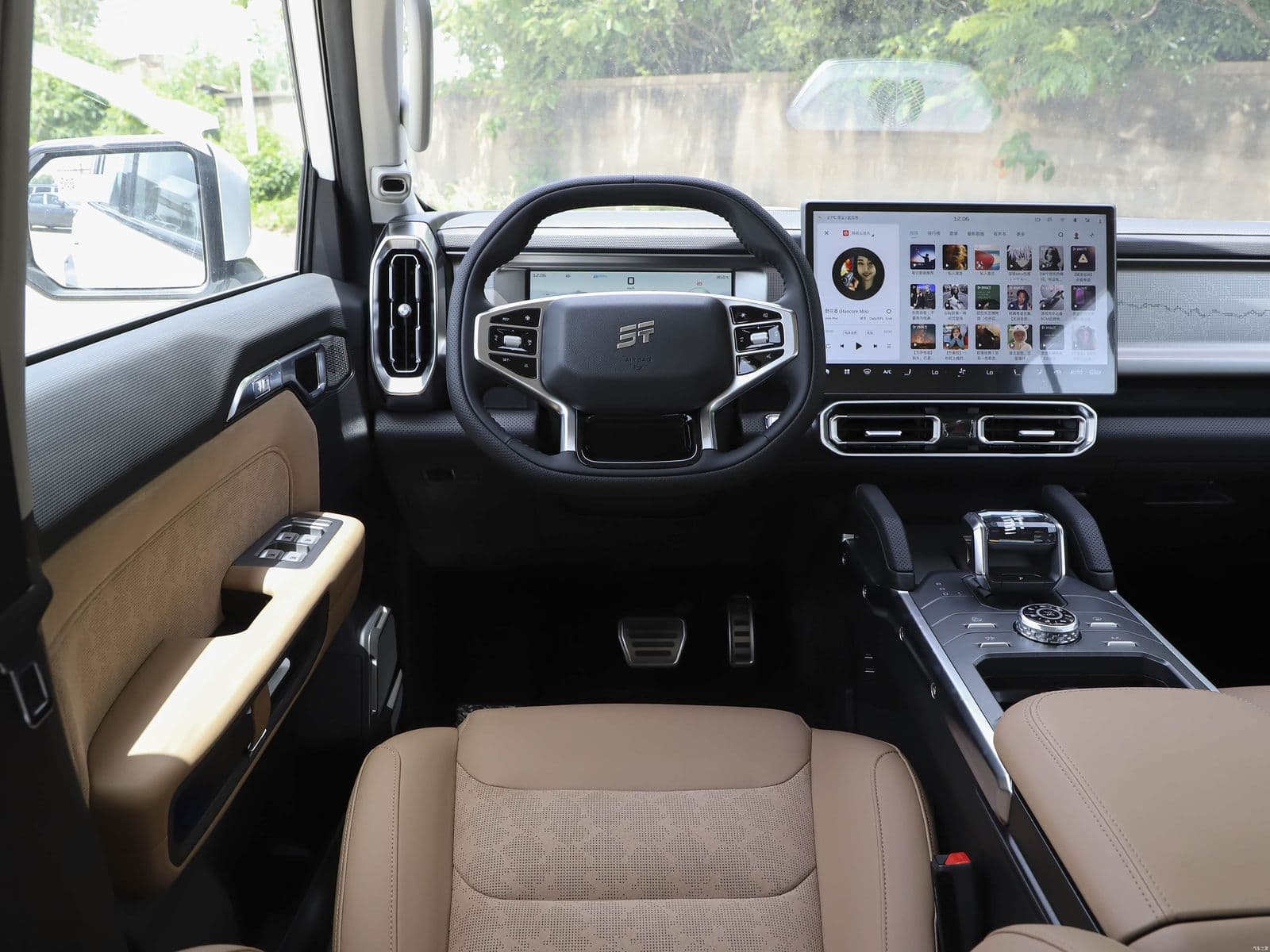 2025 Jetour T2 — Jetour T2 interior 1