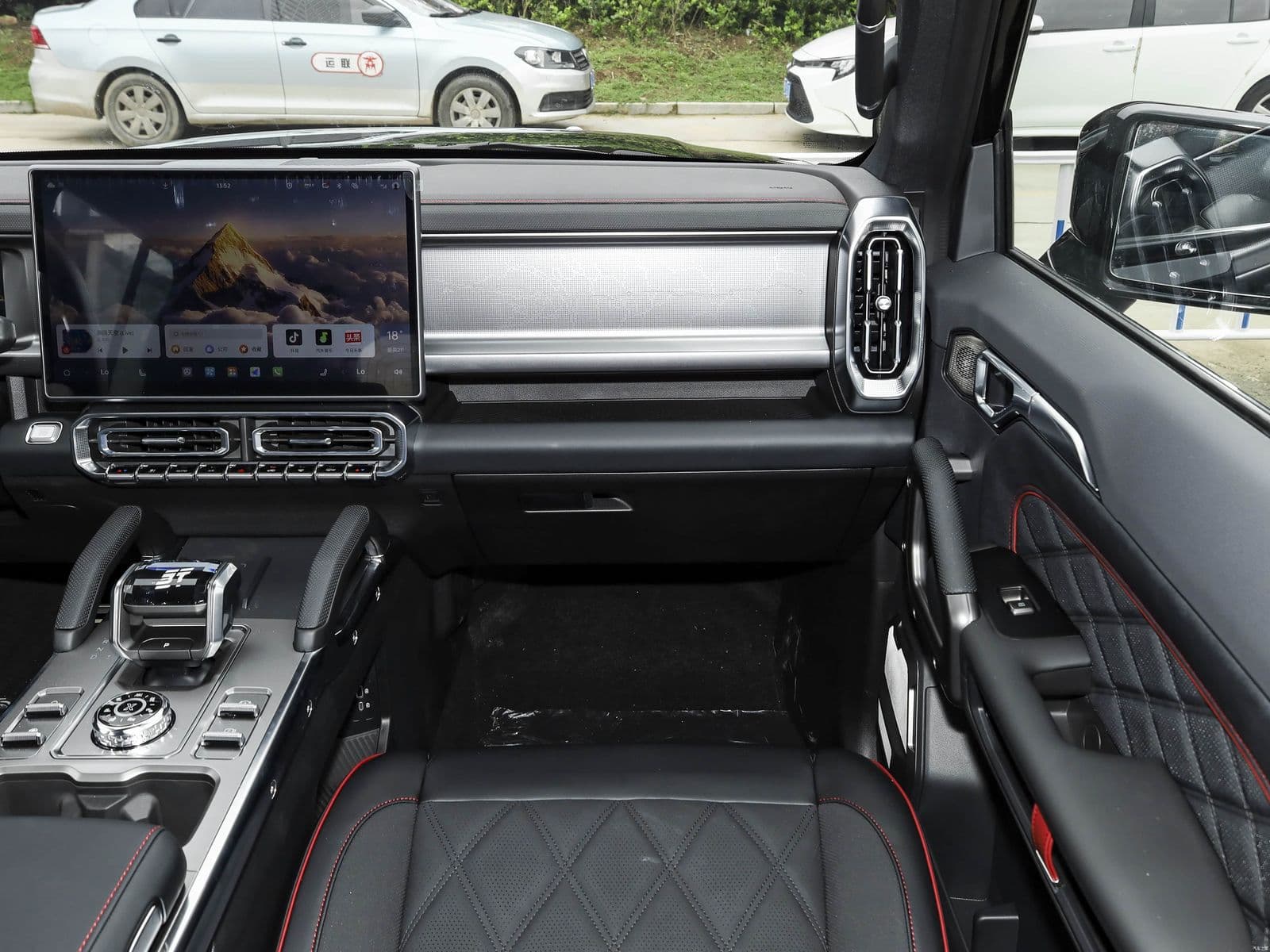2026 Jetour T2 — Jetour T2 interior 3
